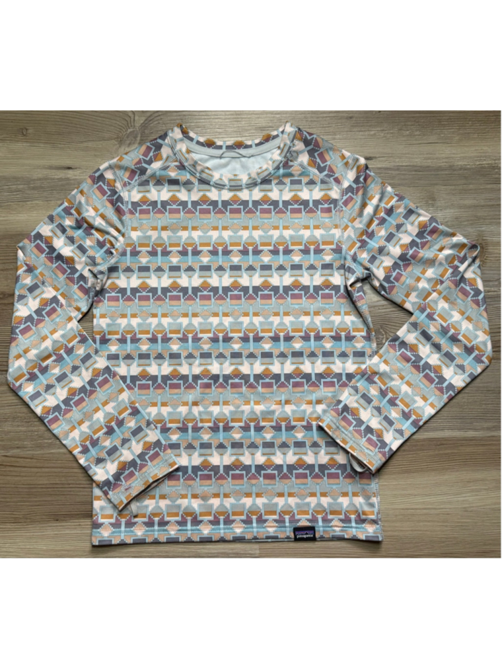 Girls Patagonia Capilene base size Sm 7-8